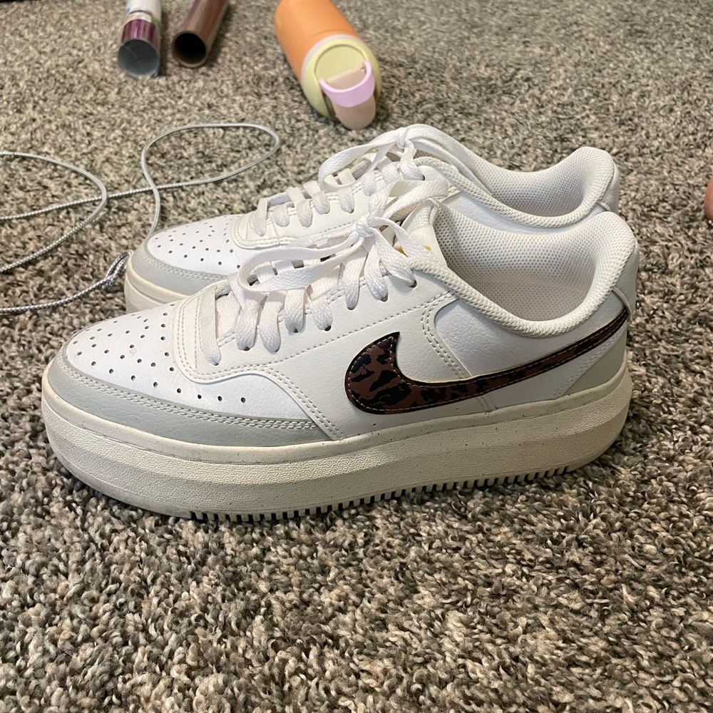 Nike Women's White Sneakers with Leapord Patterned Swoosh